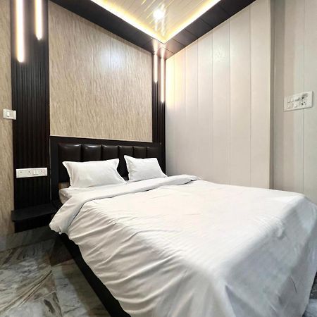 Durga P Guest House Near Harishchandra Ghat Bénarès Extérieur photo